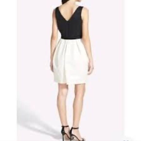 Eliza J Women's Ivory/Black Belted Beaded Tulip Dress Sz 6 - Picture 2 of 11